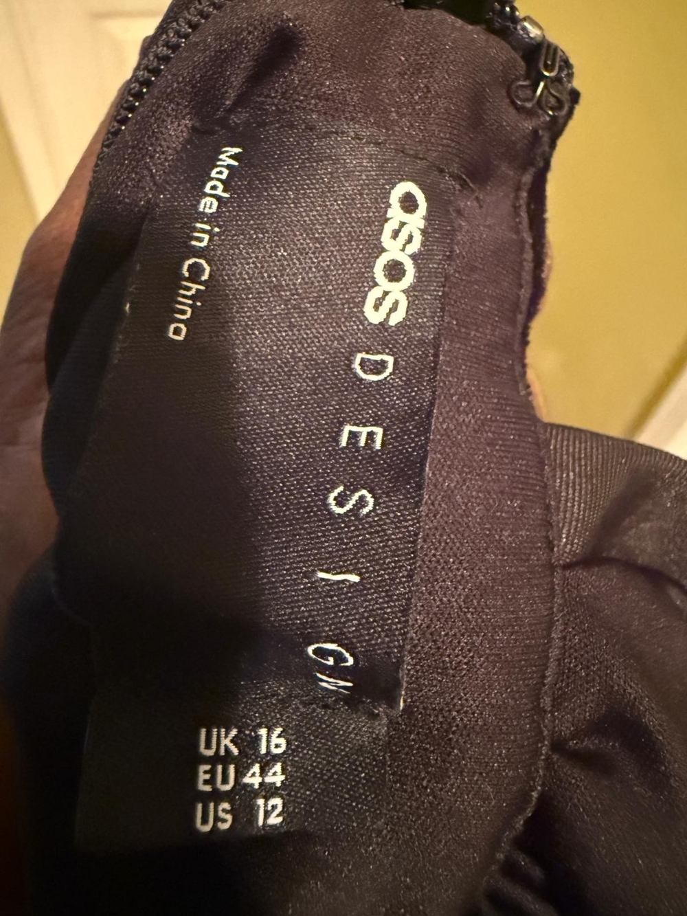 ASOS Design Black Velvet Gown - Picture 5 of 6